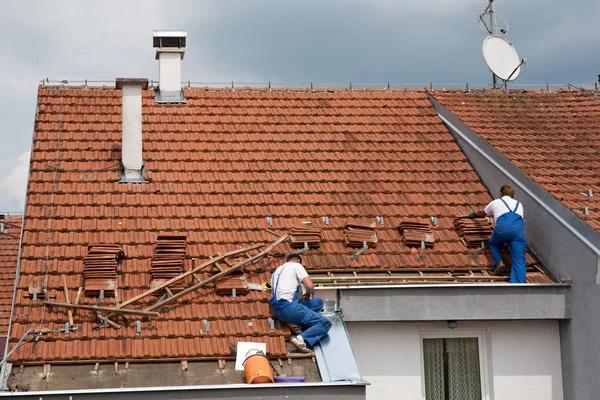 Experienced Roofer Near Me for Fast and Durable Roofing Work