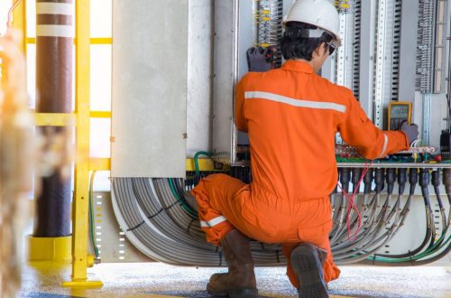 Why Hiring a Professional Electrician in Winnipeg Is Important