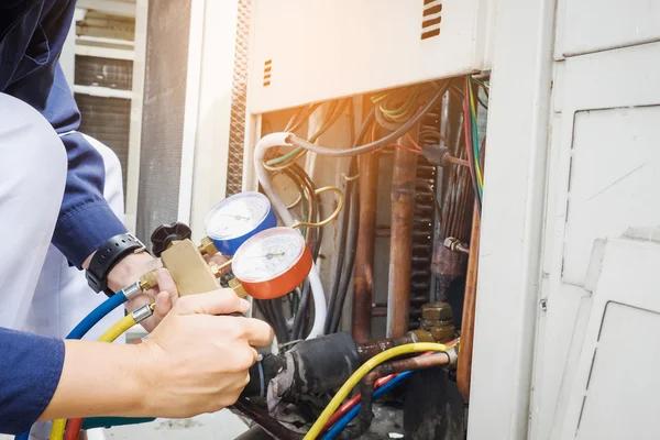 Furnace Repair Checklist: What to Inspect Before Scheduling Service