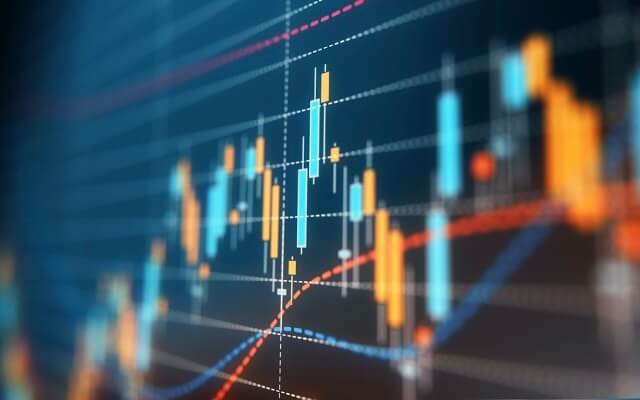 Invest in Stocks App with Real-Time Analysis and Insights