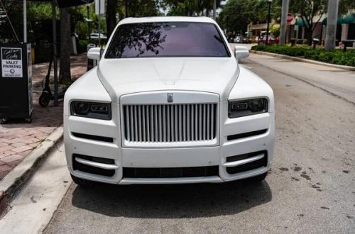 Tips for Buying Luxury Cars From a Rolls Royce Dealership